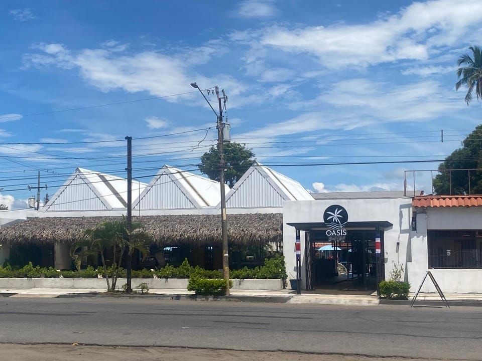 Hotel Oasis Beach Club Hotel in Alajuela Province