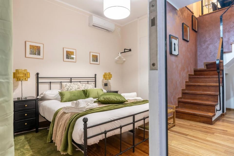 Bed, Photo of the whole room, Bedroom, towels, air conditioner