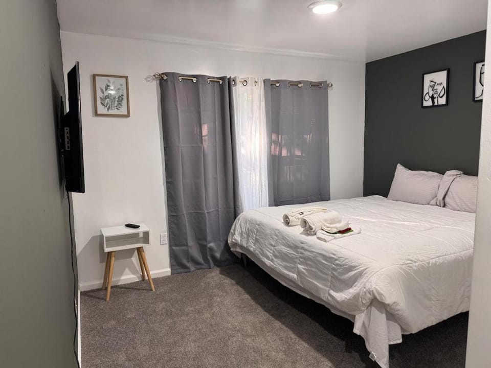 2nd avenue 2King 2 Bath FIFA apartment Apartment in East Orange
