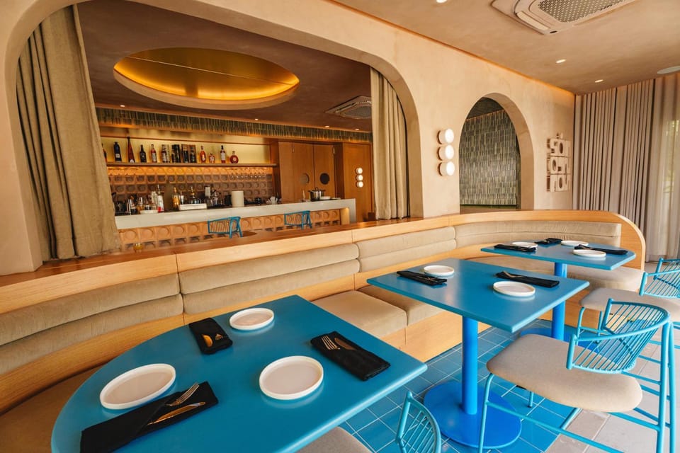 Restaurant/places to eat, Food and drinks