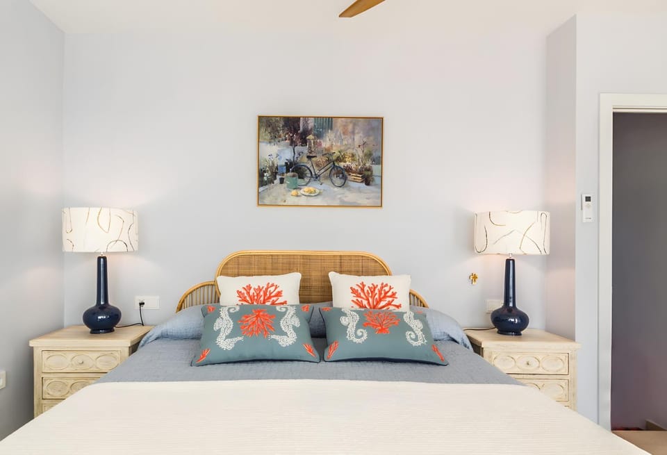 Living room, Bedroom