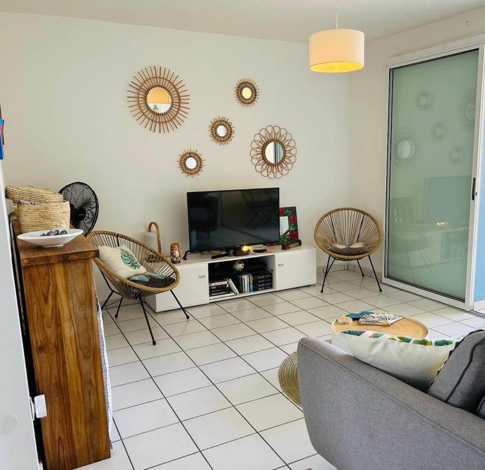 Kaz des Îlets appartement T2 vue mer, Anse Mitan Apartment in Les Trois-Îlets