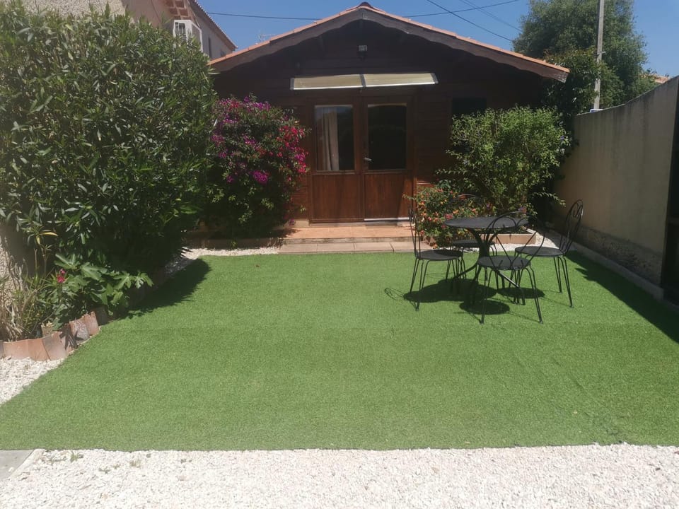 Studio Atypique - Chalet - La Londe Les Maures Apartment in La Londe-les-Maures