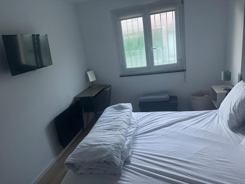 Appartement 2 chambres climatisé avec terrasse rénové aux Thermes du Boulou Apartment in Le Boulou