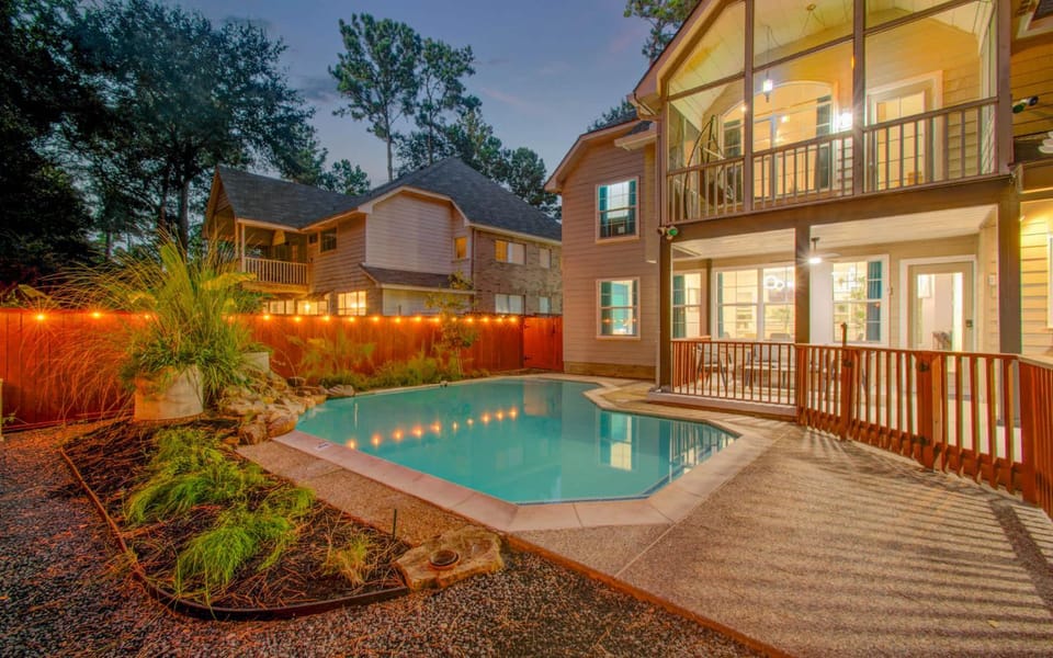 Property building, Night, Garden view, Pool view, Swimming pool, Swimming pool