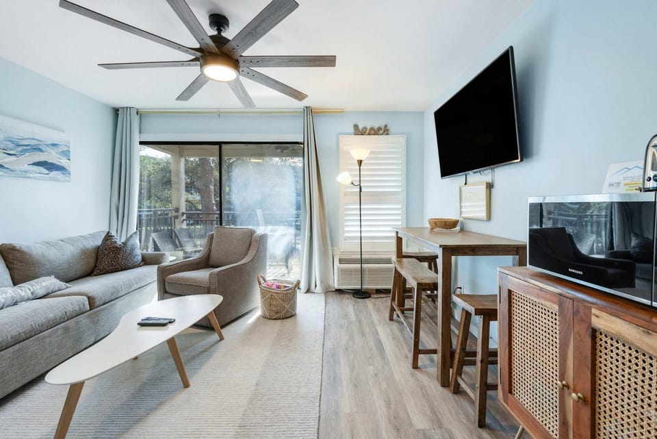Beautiful Oceanview 1 BR Sea Side Villas Apartment in South Forest Beach