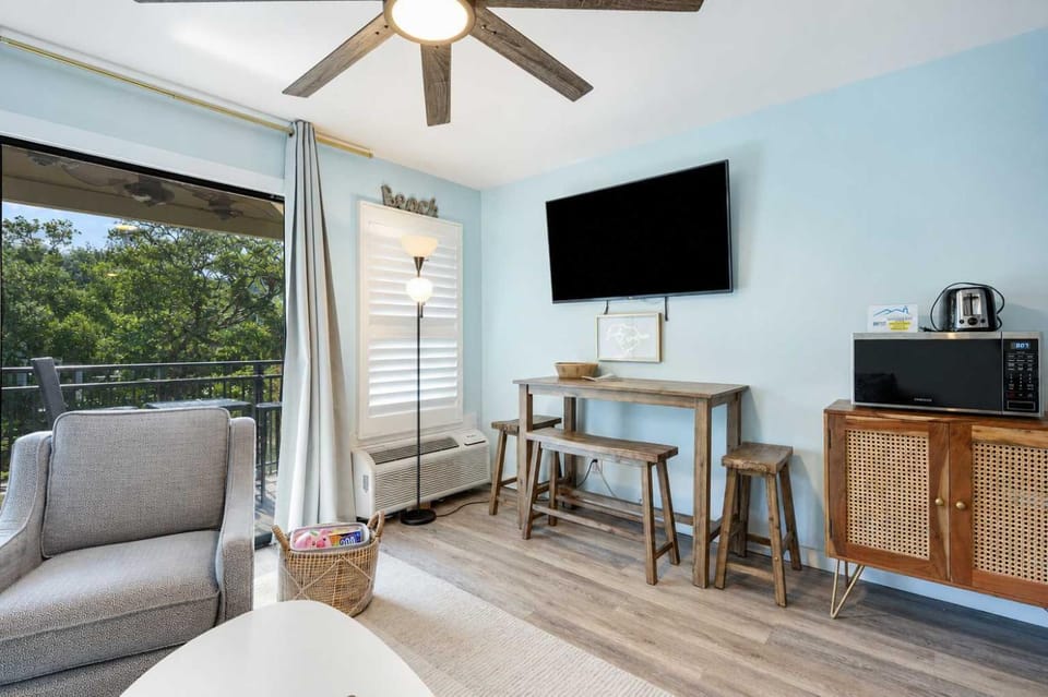 Beautiful Oceanview 1 BR Sea Side Villas Apartment in South Forest Beach