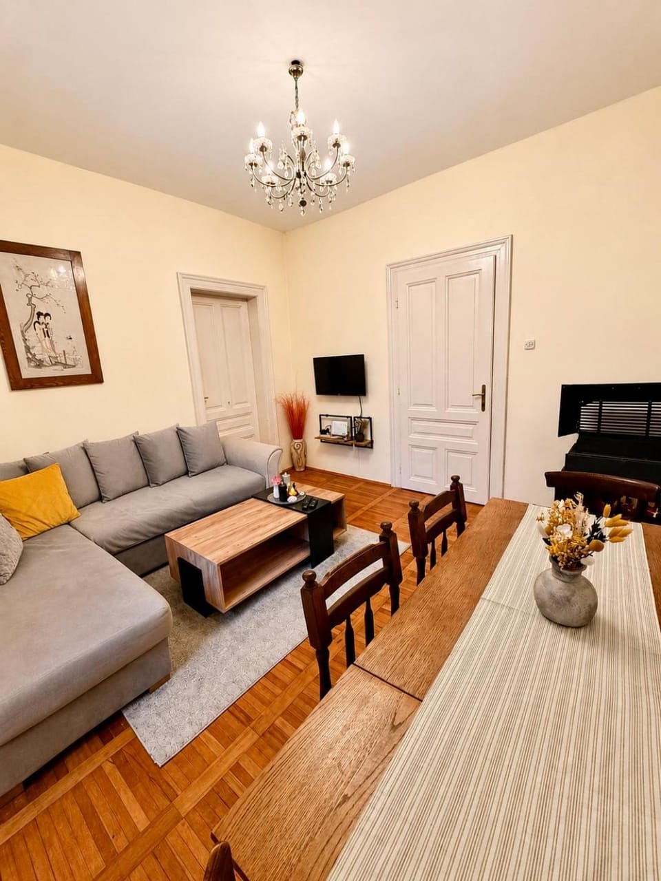 TV and multimedia, Living room, Dining area