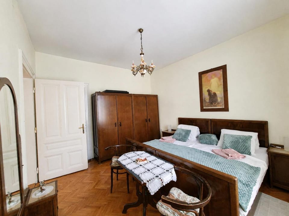 Bed, Photo of the whole room, Bedroom, wardrobe