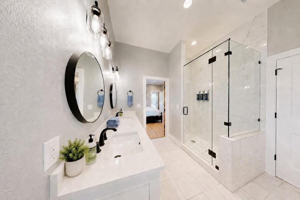 Shower, Bathroom