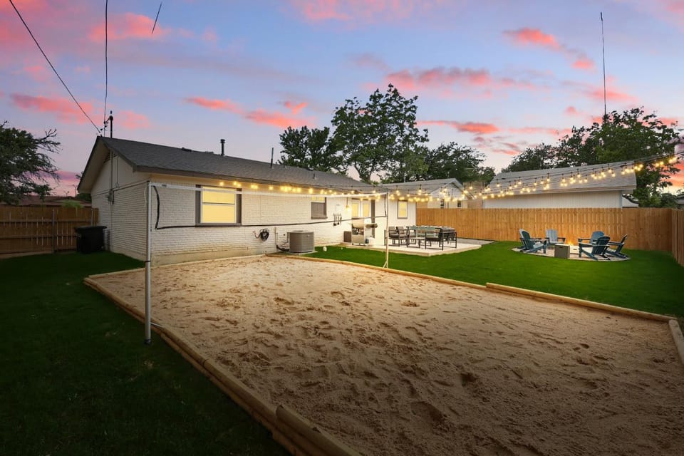 Property building, Patio, Day