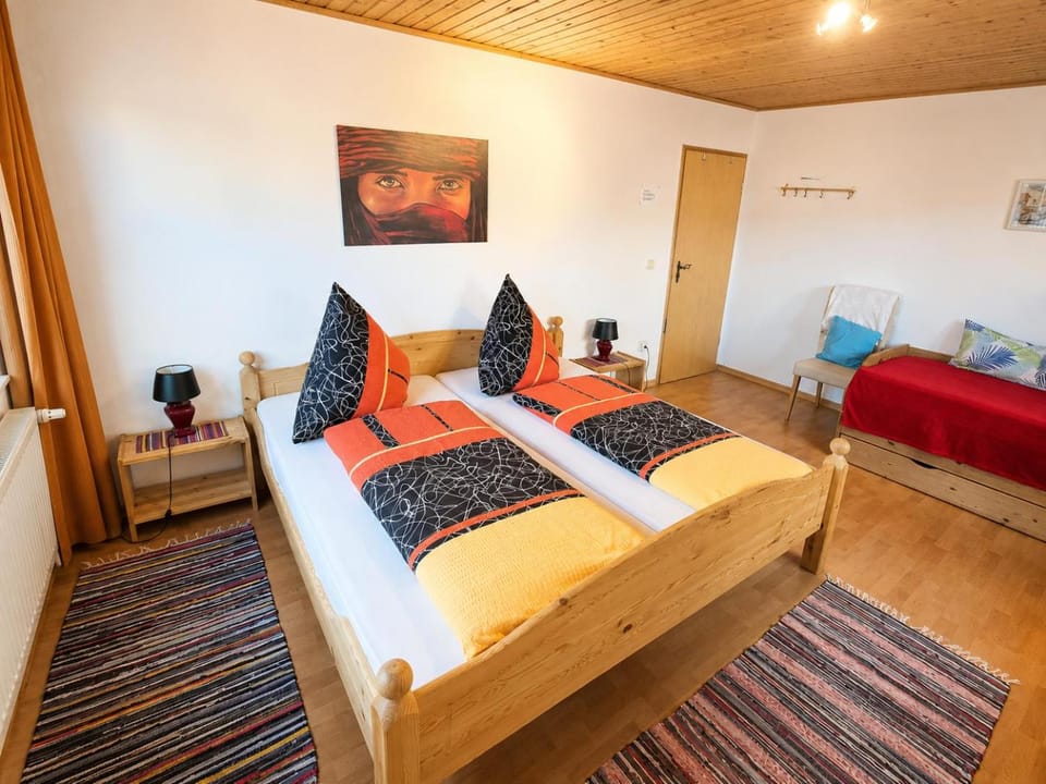 Bed, Photo of the whole room