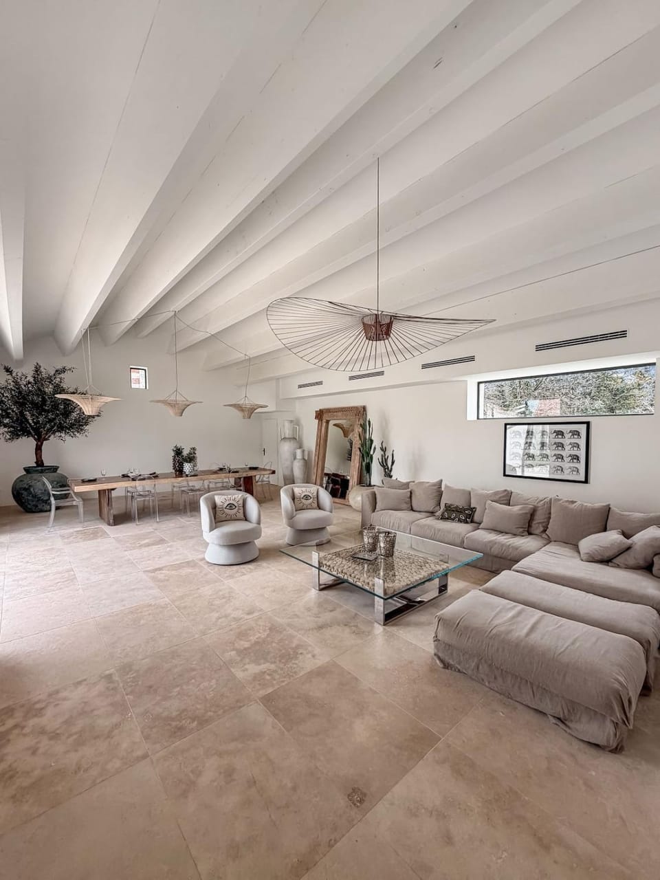 Living room, air conditioner