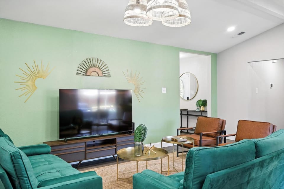 TV and multimedia, Living room, Seating area