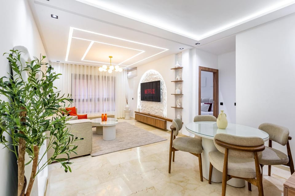 NEW Luxurious two bedroom apartment with pool centre of Gueliz Apartment in Marrakesh