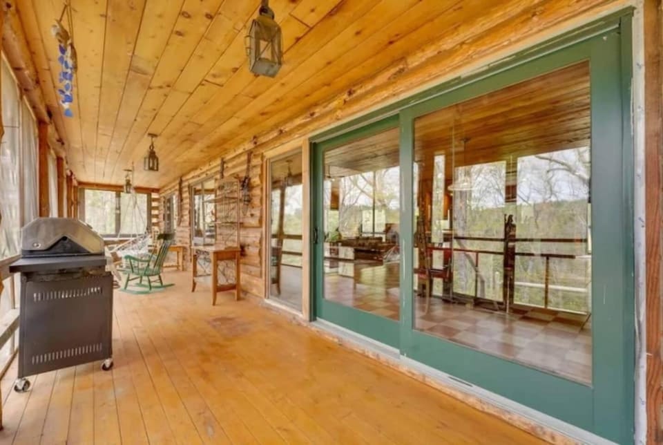 Adirondack Cabin Retreat Near Long Lake Pet Friendly Family Stay With Great WiFi Cabin in Long Lake