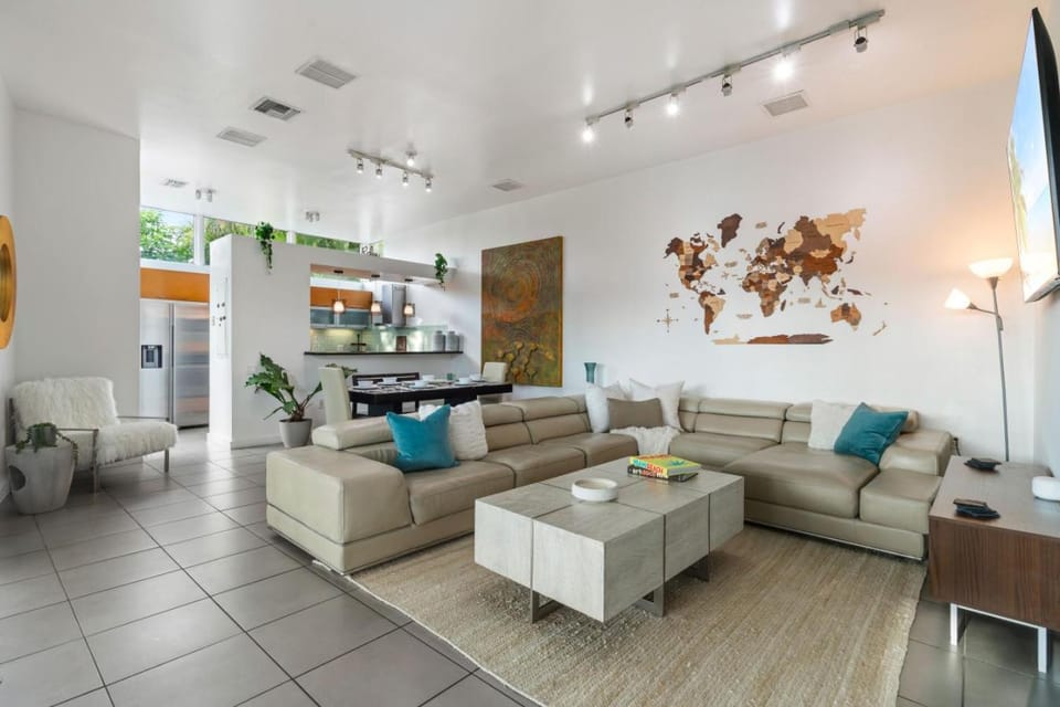 Miami Rooftop Home Under a Banyan Tree | Central 4BR Retreat Sleeps 8-10 House in Coral Gables
