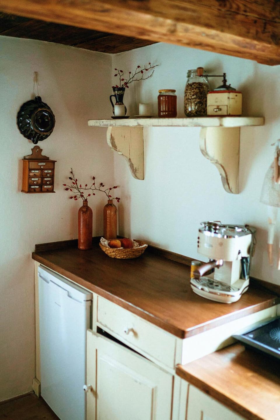 Kitchen or kitchenette, kitchen