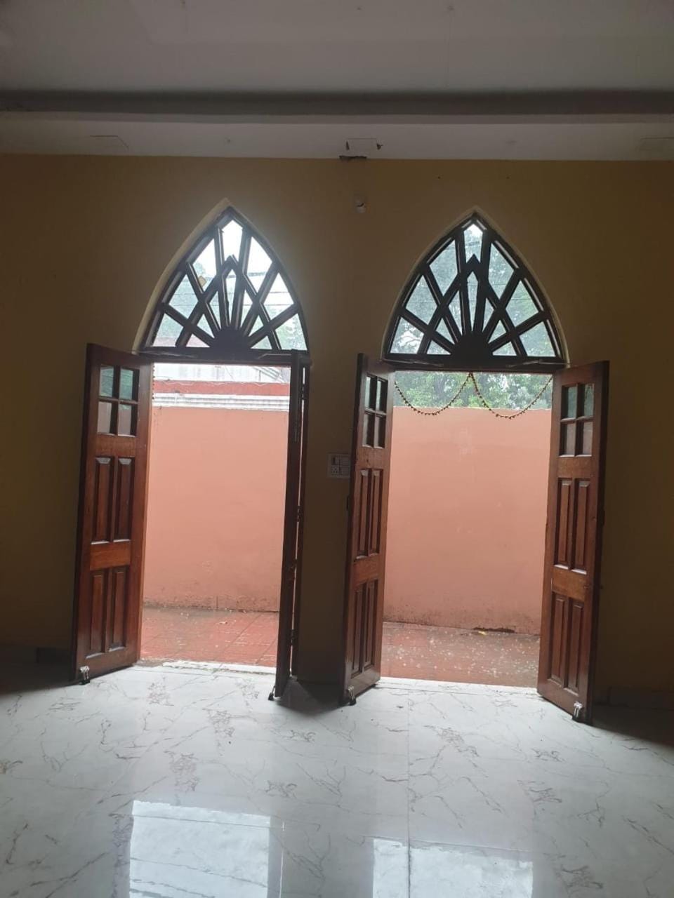 Facade/entrance
