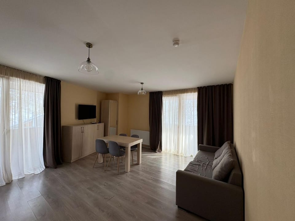 TV and multimedia, Living room, Photo of the whole room, Seating area