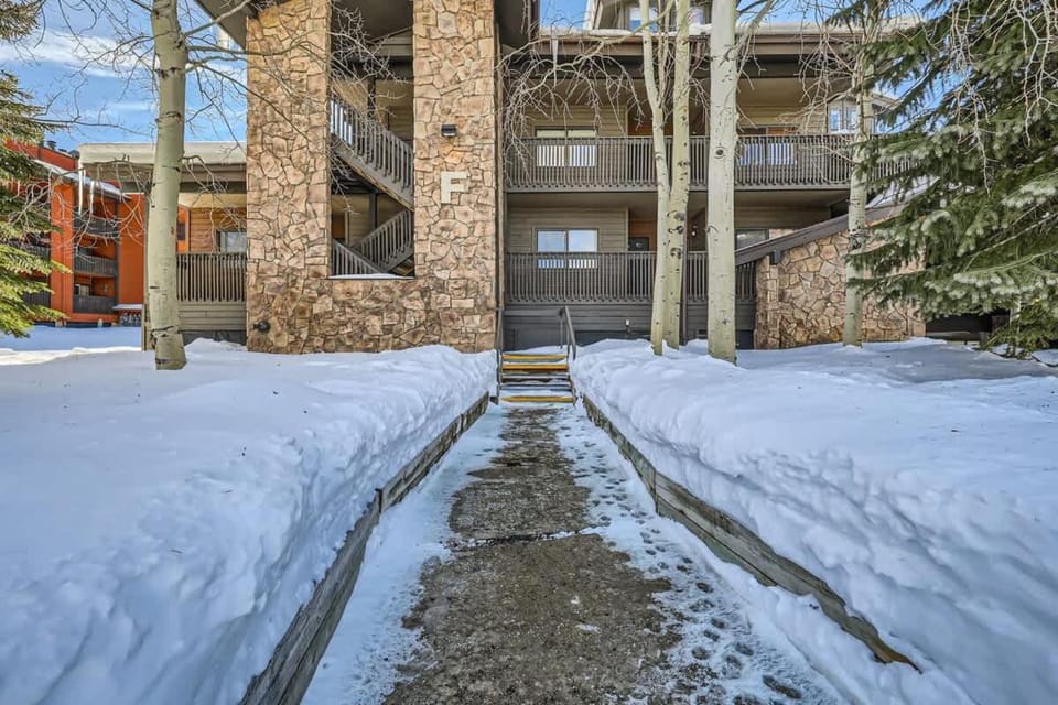Property building, Spring, Day, Winter