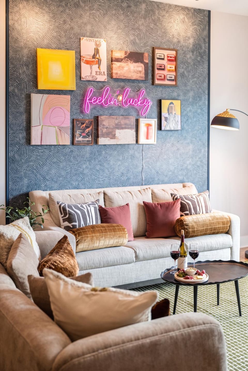 Living room, Decorative detail, Seating area, Alcoholic drinks