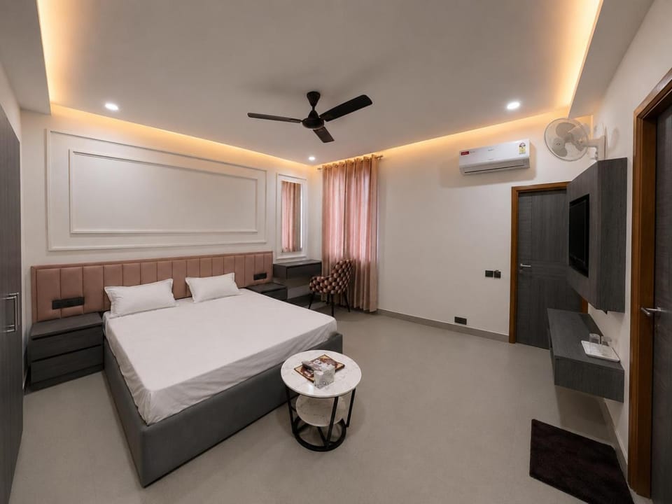 Hotel Golden Plaza Hotel in Punjab, India