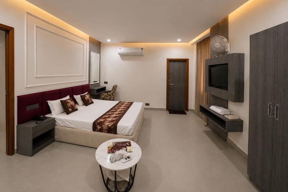 Hotel Golden Plaza Hotel in Punjab, India