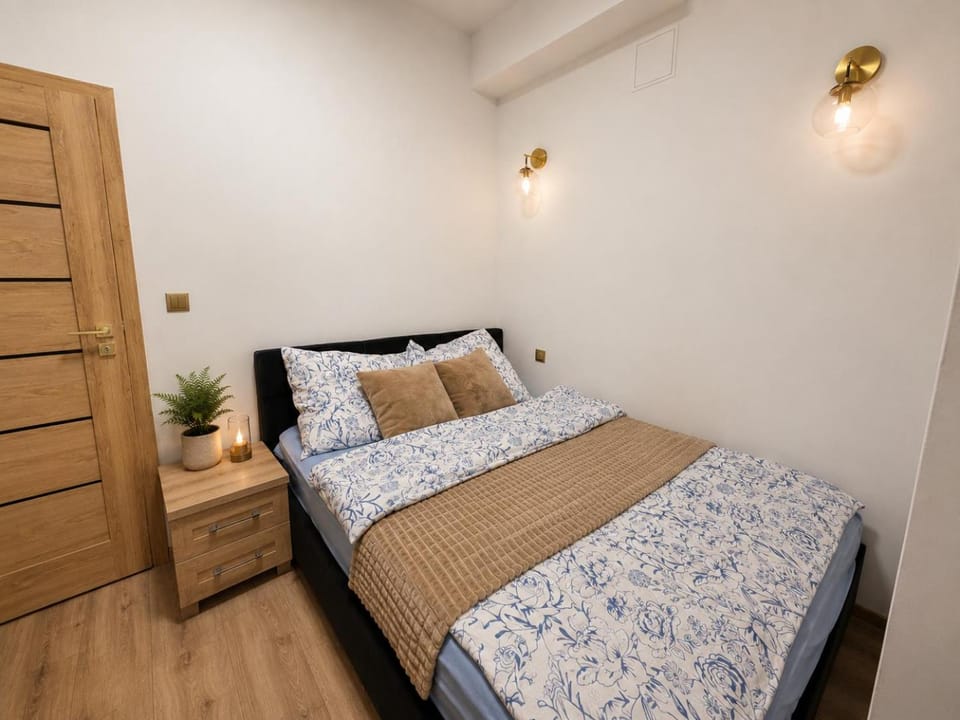 Seating area, Bedroom