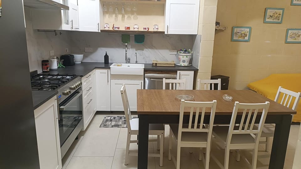 Tan-Nahal Court Apartment, Sannat Gozo Apartment in Malta