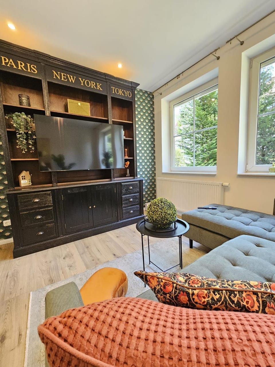 Communal lounge/ TV room, TV and multimedia, Living room