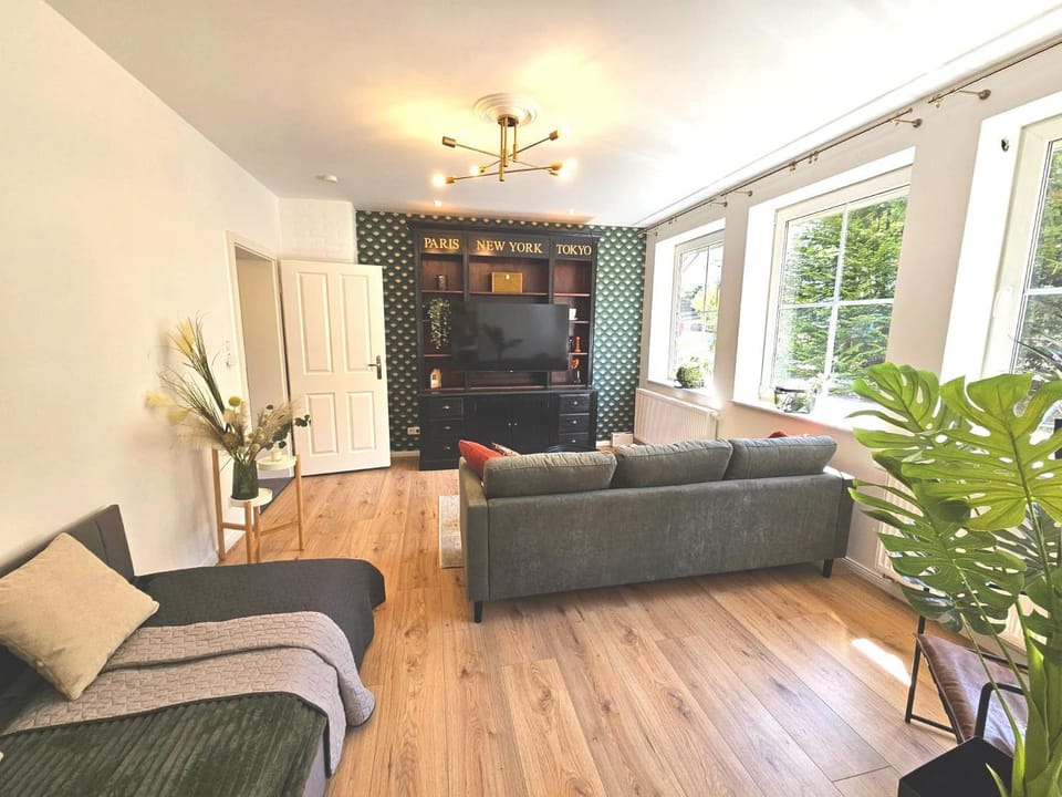 Living room, Bedroom