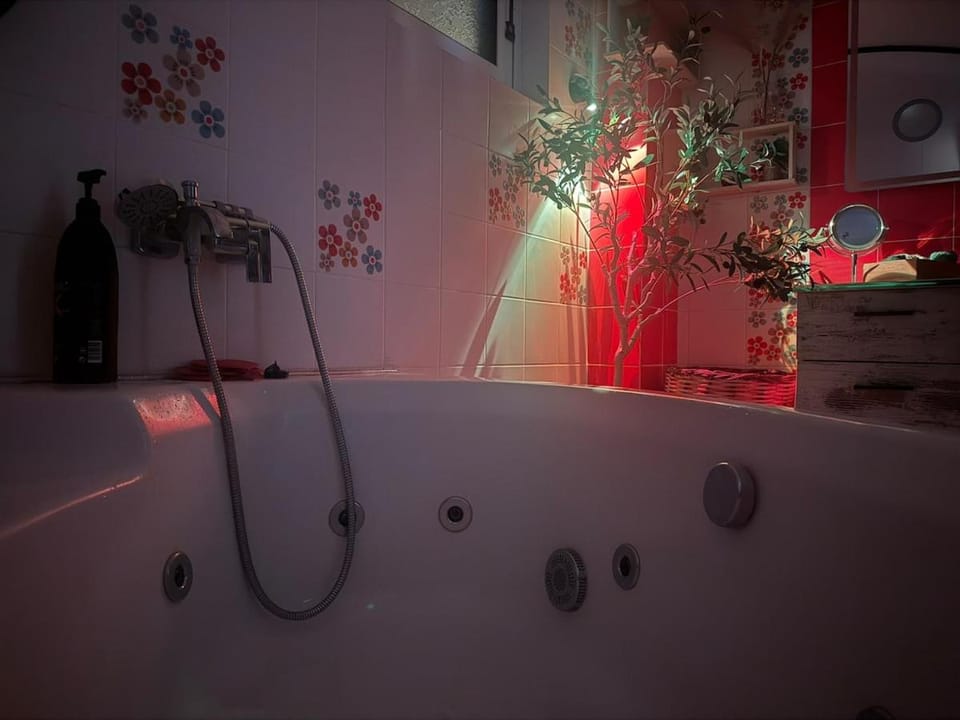 Hot Tub, Bathroom, Bath