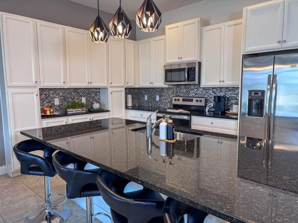 Kitchen or kitchenette, Dining area, dishwasher, minibar, oven, pet friendly, stove, toaster