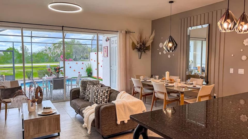 Living room, Seating area, Dining area