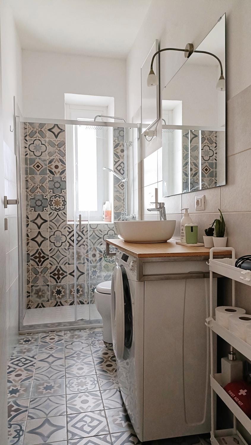 Shower, Bathroom, washing machine