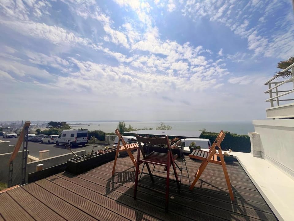 Patio, Day, Natural landscape, View (from property/room), Balcony/Terrace, Living room, Seating area, Dining area, Sea view