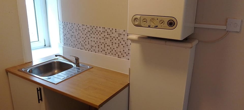 Kitchen or kitchenette, heating, kitchen, kitchen