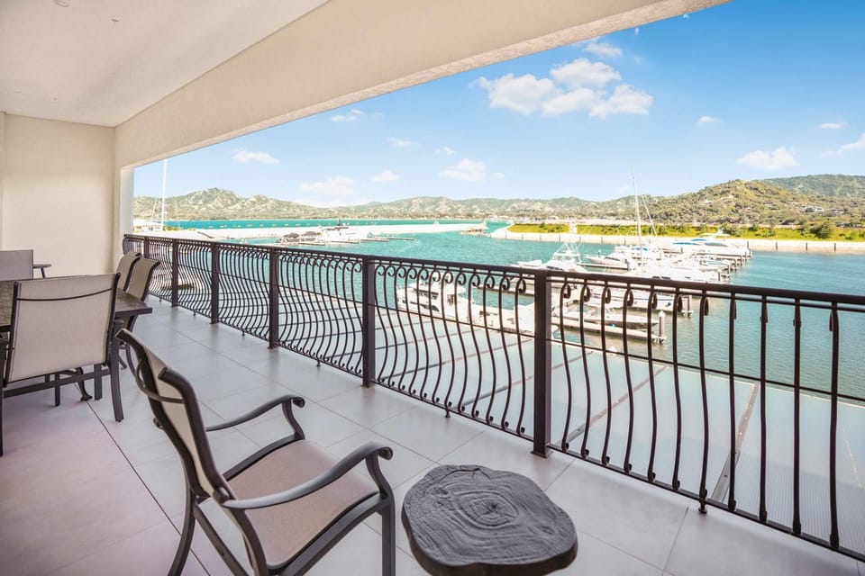Marina-View Luxury Villa with Dual Master Suites Villa in Playa Flamingo