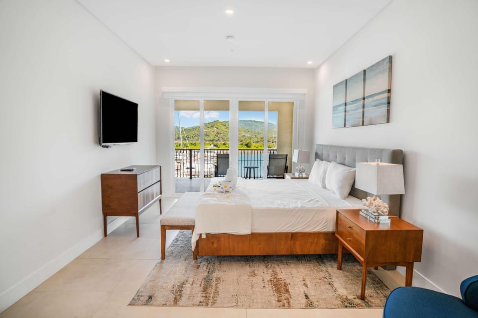 Marina-View Luxury Villa with Dual Master Suites Villa in Playa Flamingo