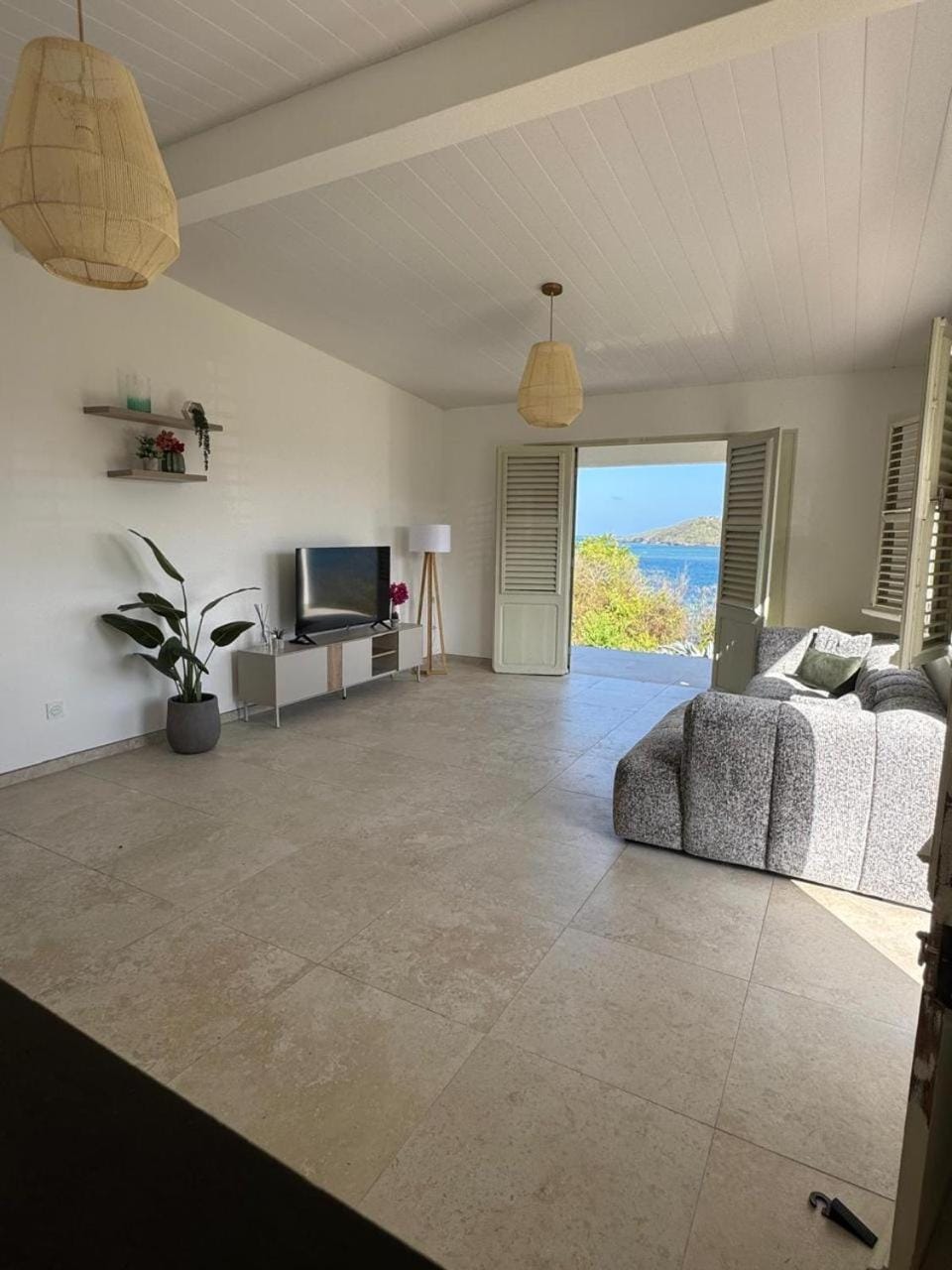 Communal lounge/ TV room, Living room