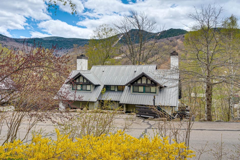 Hike, Explore & Unwind: All-Season Lincoln Retreat House in Lincoln
