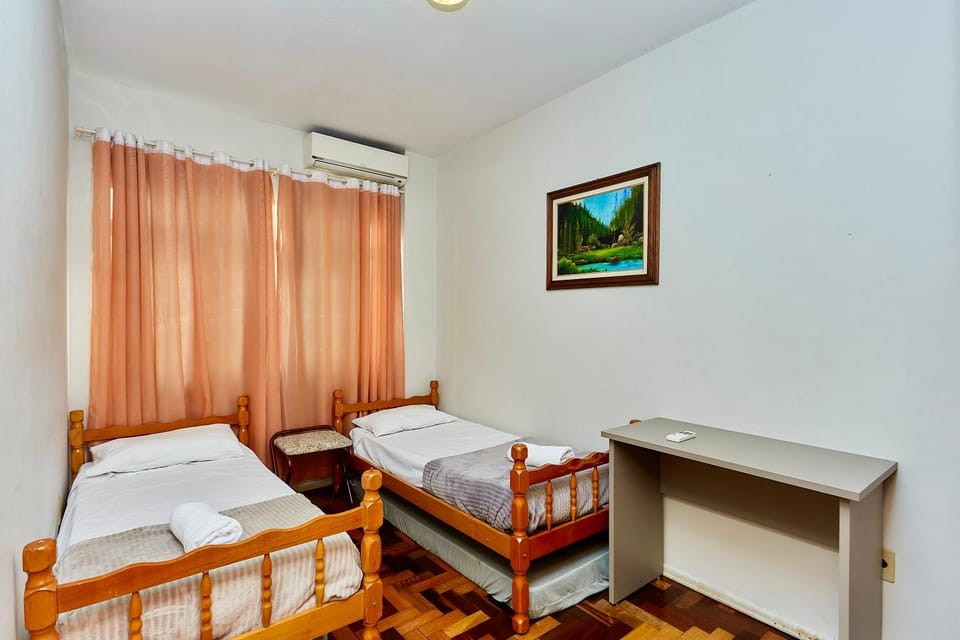 Bed, air conditioner