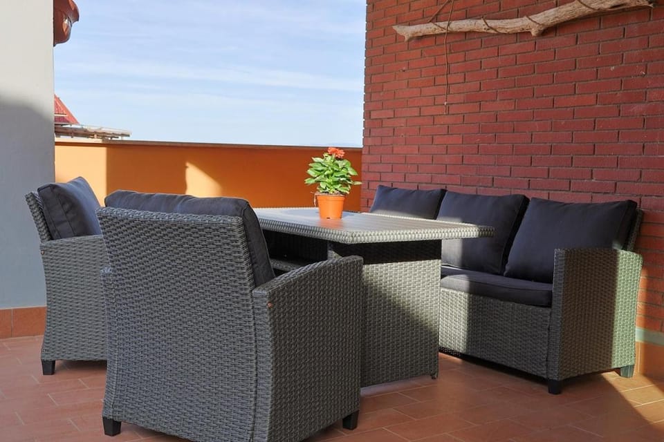 View (from property/room), Balcony/Terrace