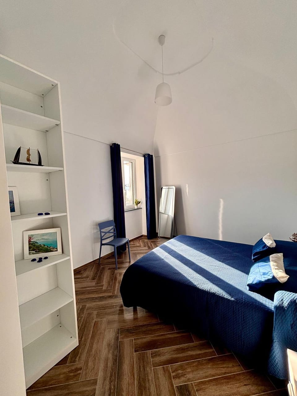 Bed, Night, Photo of the whole room, Bedroom
