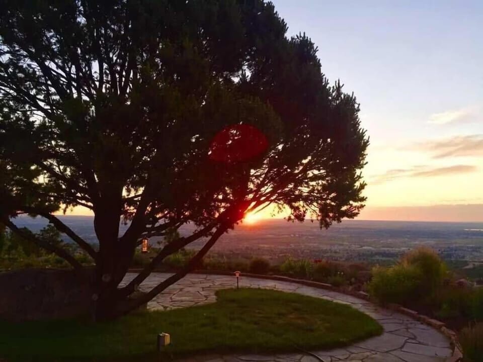 Neal Ranch Massive Secluded Lodge w 360 Views House in Colorado Springs