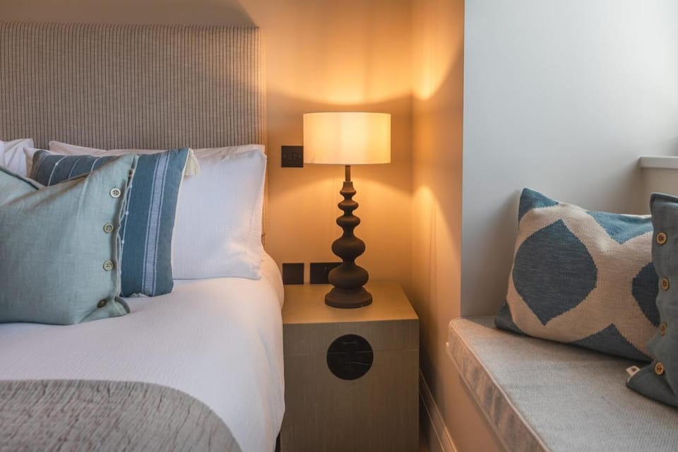 Sunrising, Salcombe, A Luxury Retreat for 12 House in Salcombe