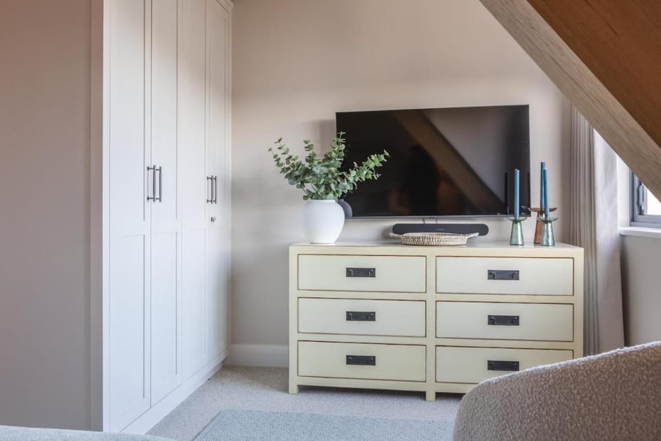 Sunrising, Salcombe, A Luxury Retreat for 12 House in Salcombe