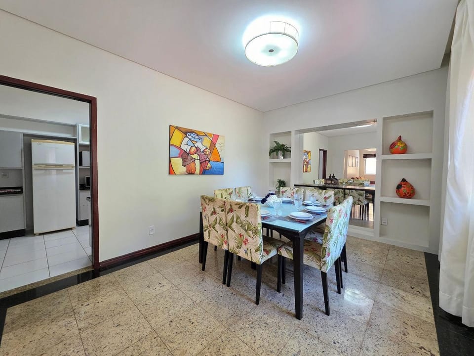 Casa em bairro nobre 2 suites + 1 quarto House in Foz do Iguaçu