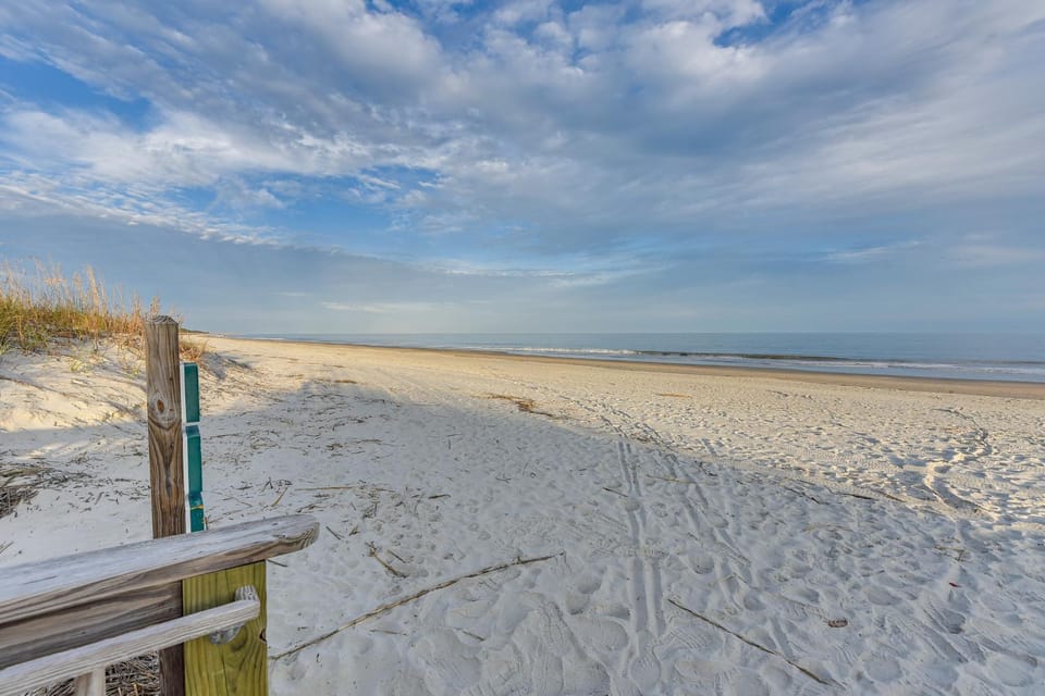 Tides, Tennis & Tan Lines: Hilton Head Condo! House in Hilton Head Island